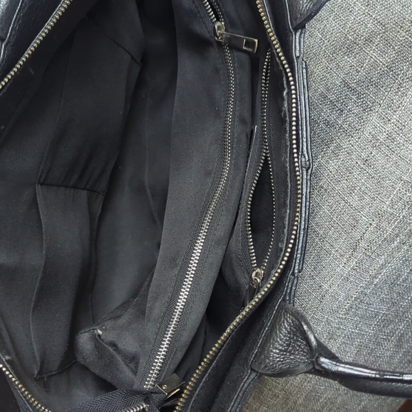 SALE - Chiara Ferretti Black Woven Leather Should Bag large - Picture 7 of 9